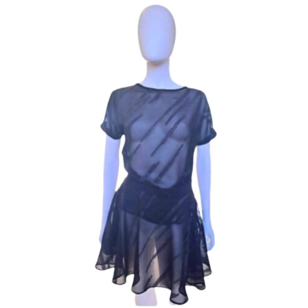 Blusa de gasa negra