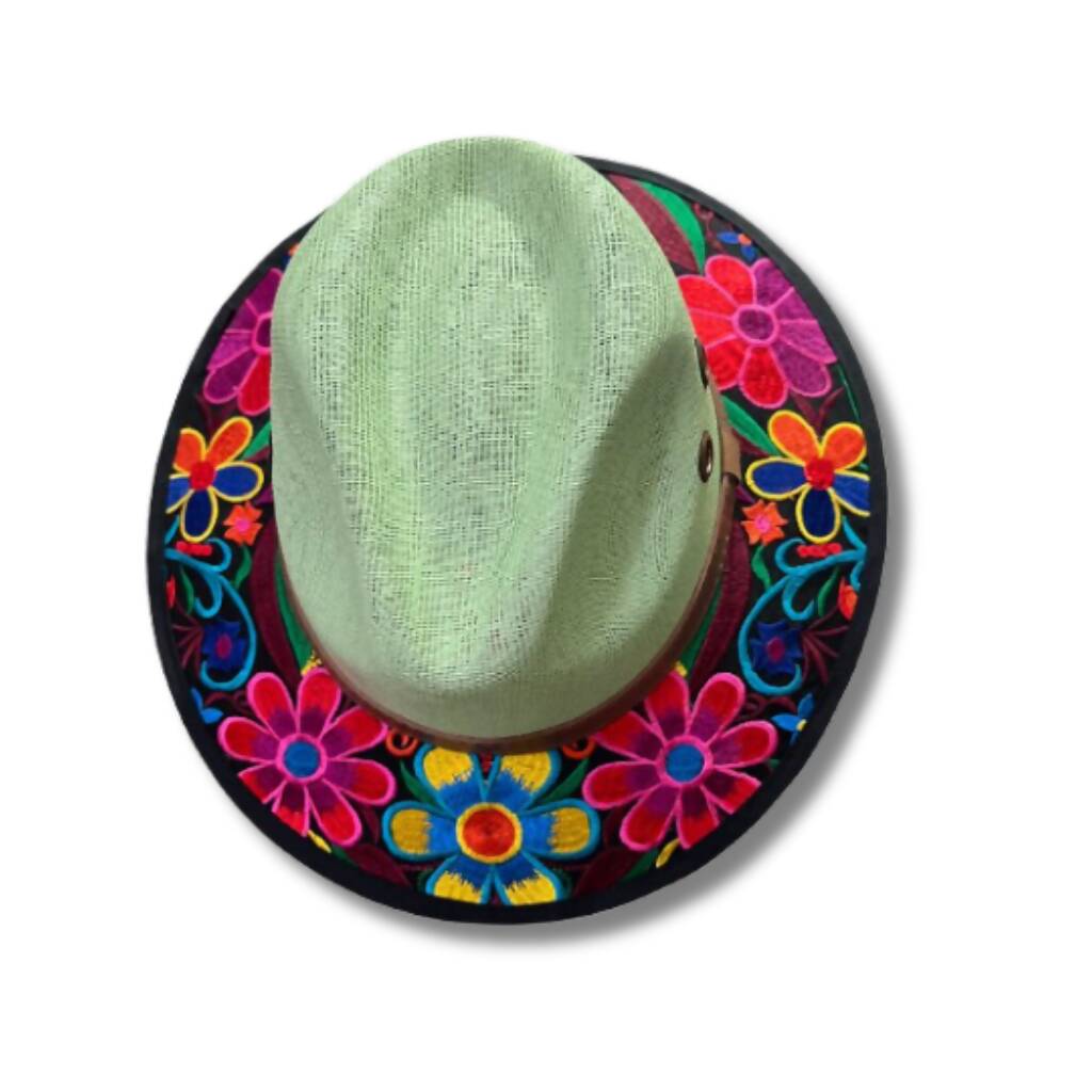 Sombrero tejido a Mano