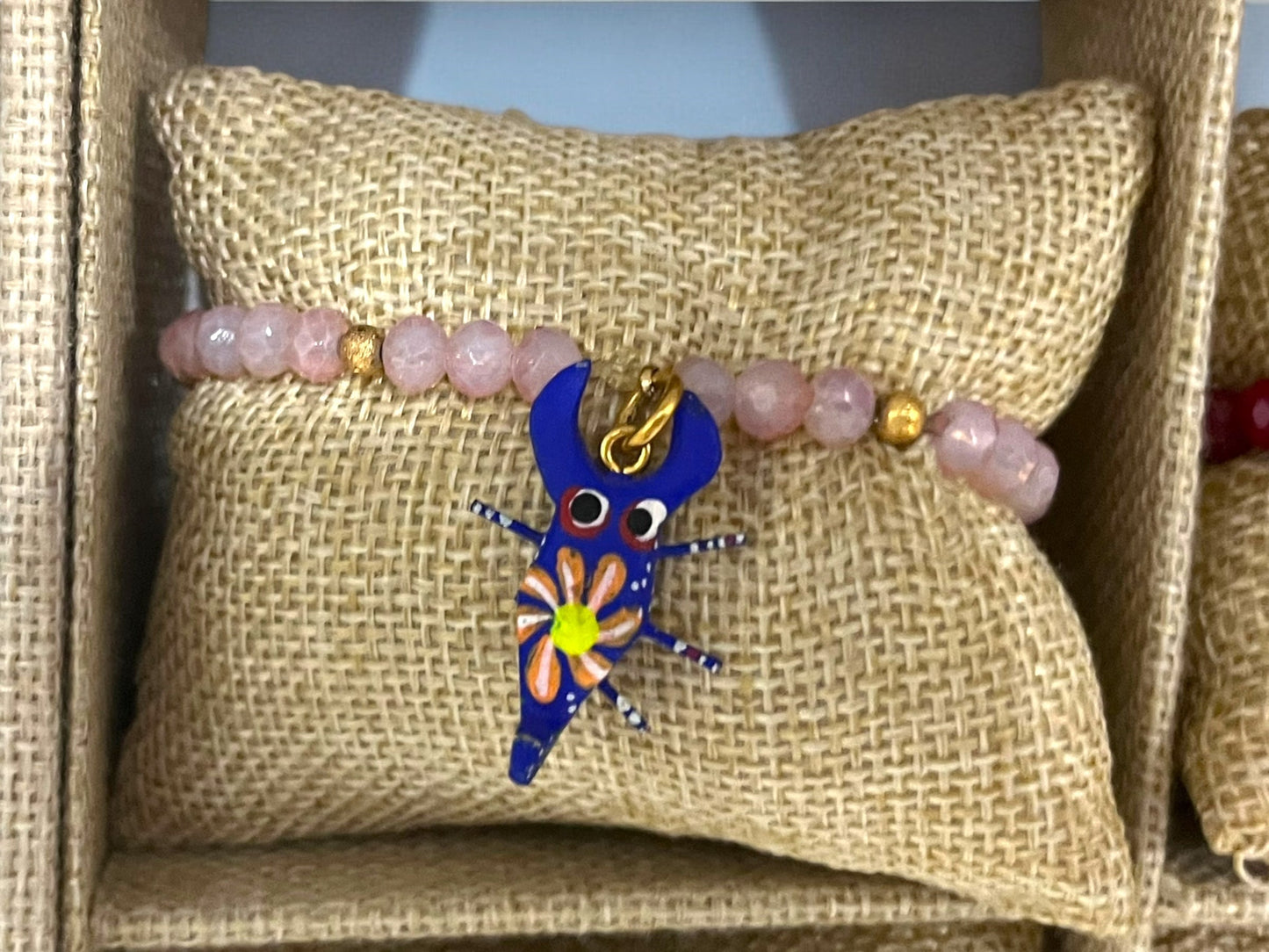 Pulsera con Dije de Escorpión Pintado a Mano