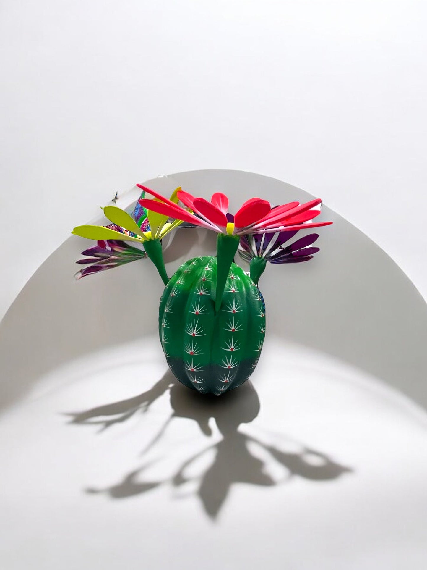 Alebrije de Cactus con Flores Multicolores