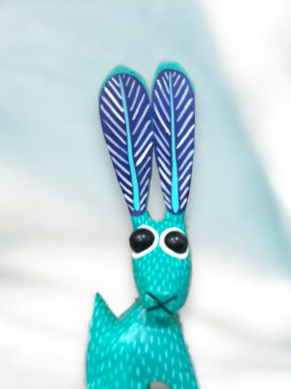 Alebrije de Conejo Azul con Orejas Largas