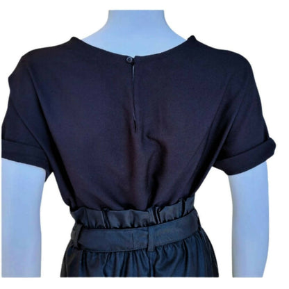 Blusa negra lisa